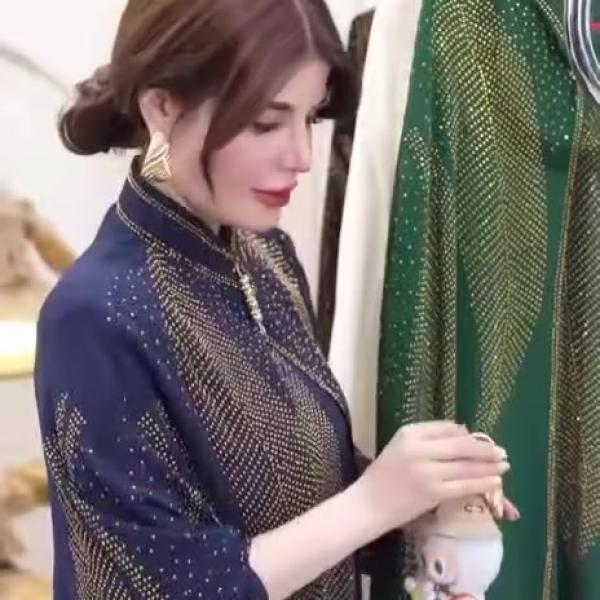عــــبـــايــة ريشة
